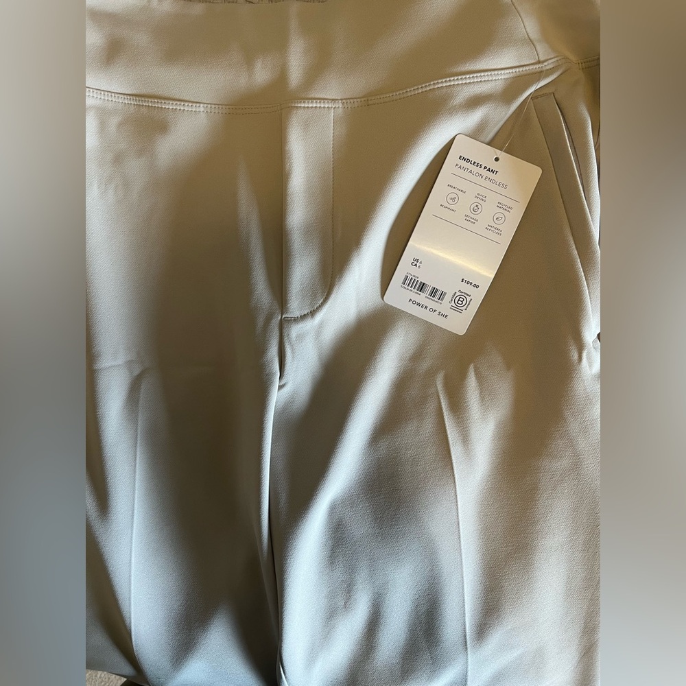 Women athleta pants never worn